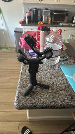 DJI Ronin RS3 Mini – Lightly Used – Excellent Condition