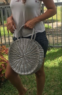 Beautiful silver yute round bag