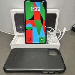 IPhone 11 128b GB,   Pristine condition Like new!!  UNLOCKED use any carrier.  Hablo Espanol.    