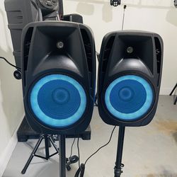 1200 Watts!! Sound System With One Active Speaker Plus One Passive Speaker. With Speaker Stands Included. Cables Included. Microphone Included 