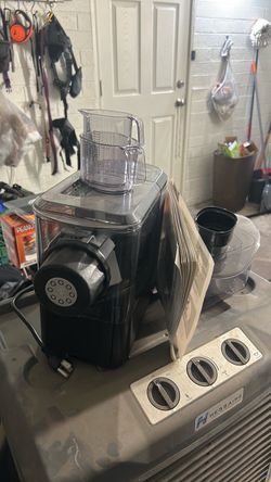 Black Electric Pasta Maker Machine
