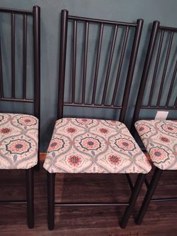 4 Dinning Chairs