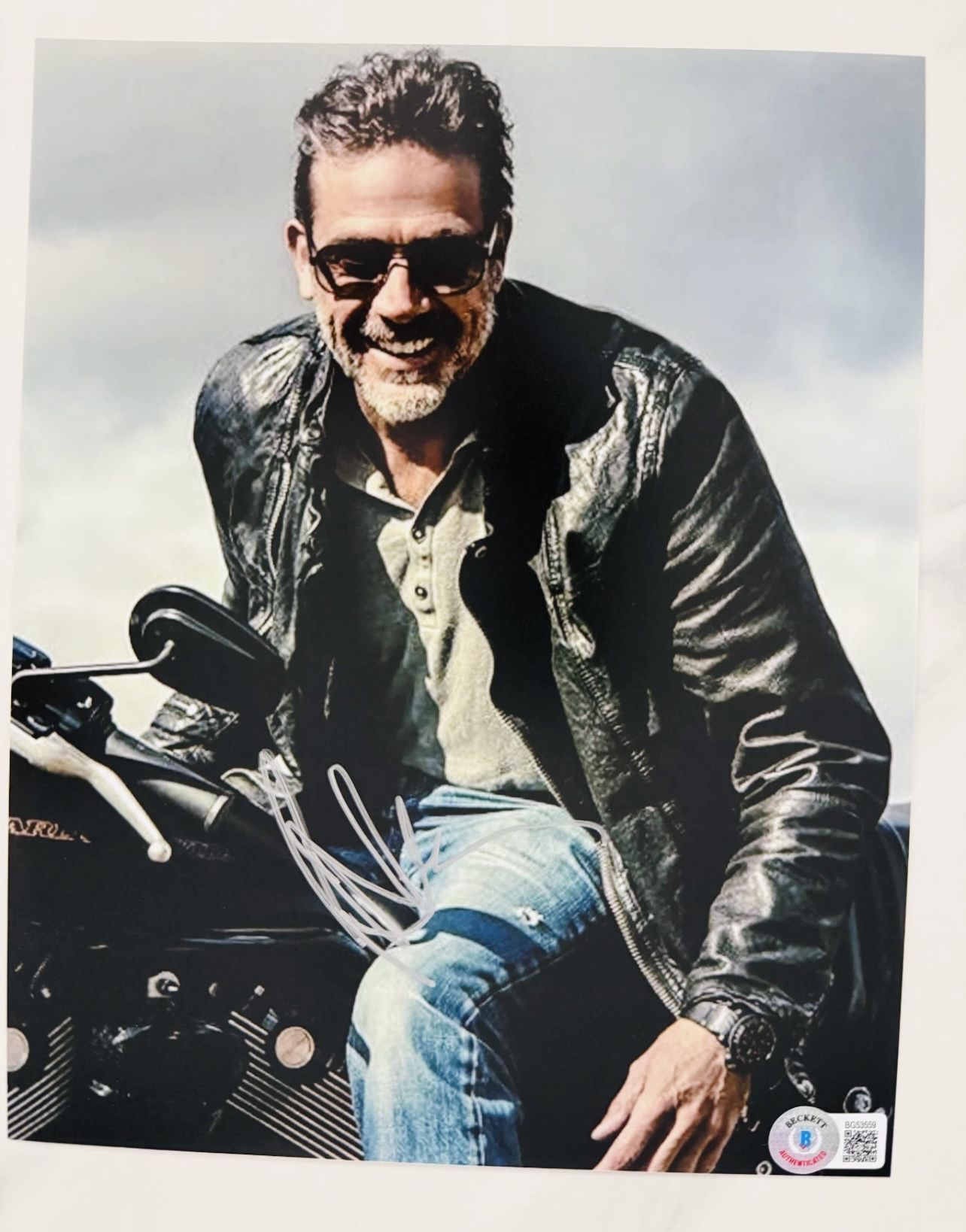 BAS COA Jeffrey Dean Morgan Signed 8x10 Photo 