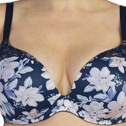 Secret Treasures DreamFit Bra with Floral Pattern and Lace Trim.