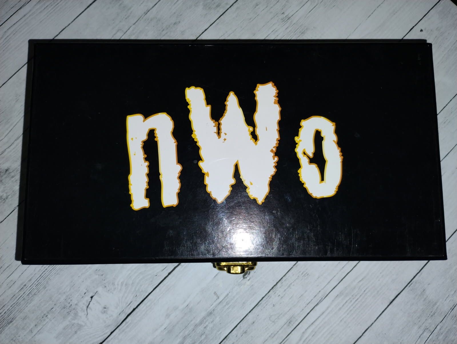 WWE NWO Side Plates