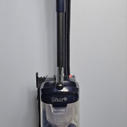 SHARK UV850 LIFT-AWAY ADV DUOCLEAN POWERFINS UPRIGHT VACUUM , TESTED, WORKS