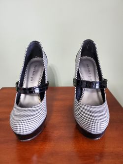 Madden Girl Vexxx Black Houndstooth 8