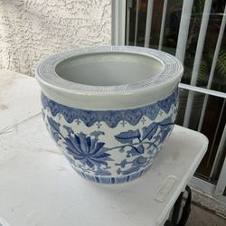 Big Vintage Flower Pot 