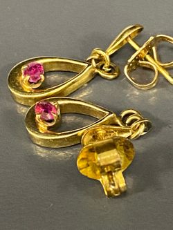 Infinity style necklace & earrings