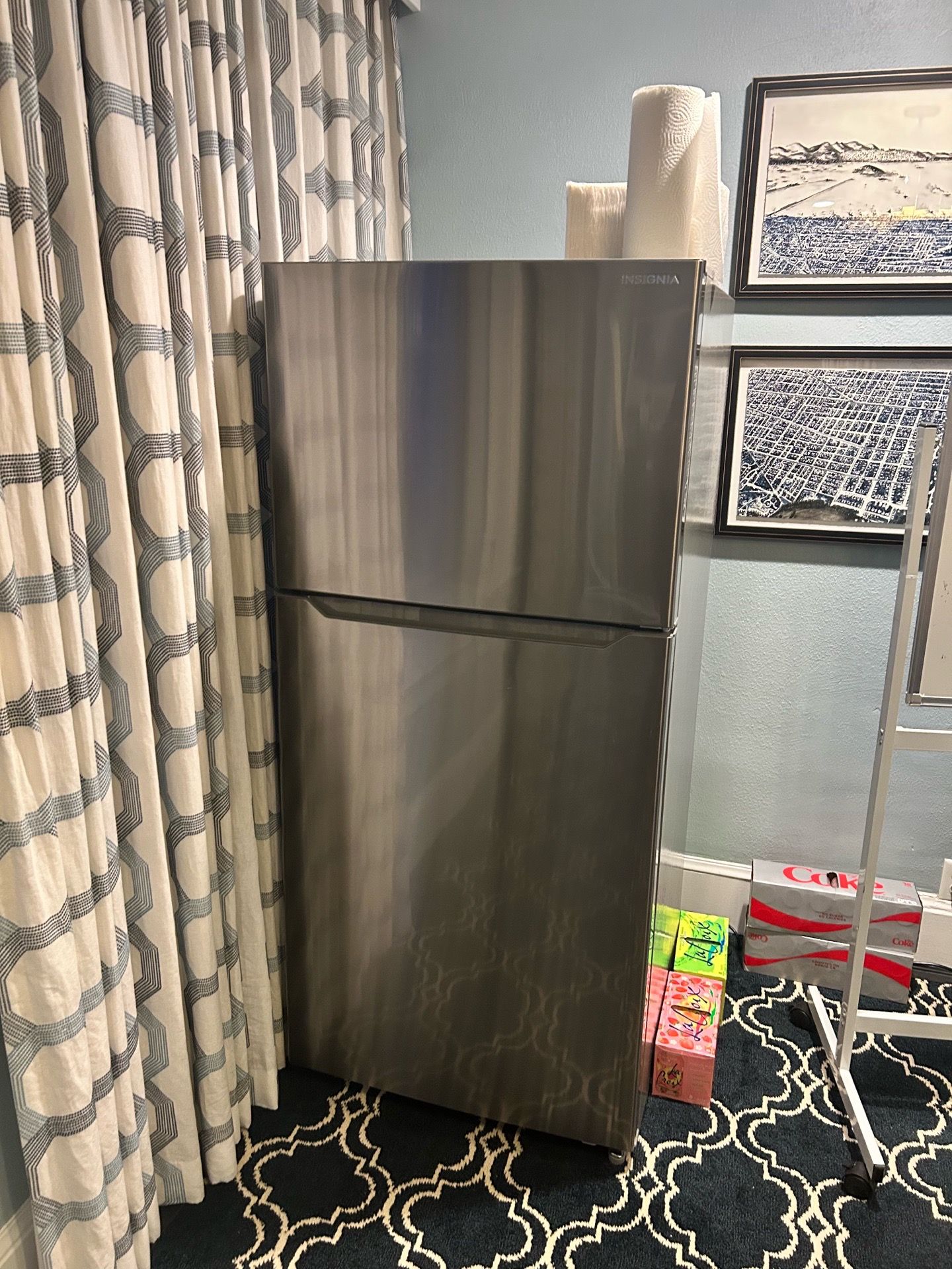 Insignia 30in stainless steel fridge freezer