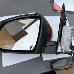 13-16 Chrysler Town & Country Driver Mirror Red