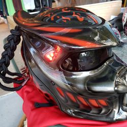 Predator Custom Helmet Size Large 