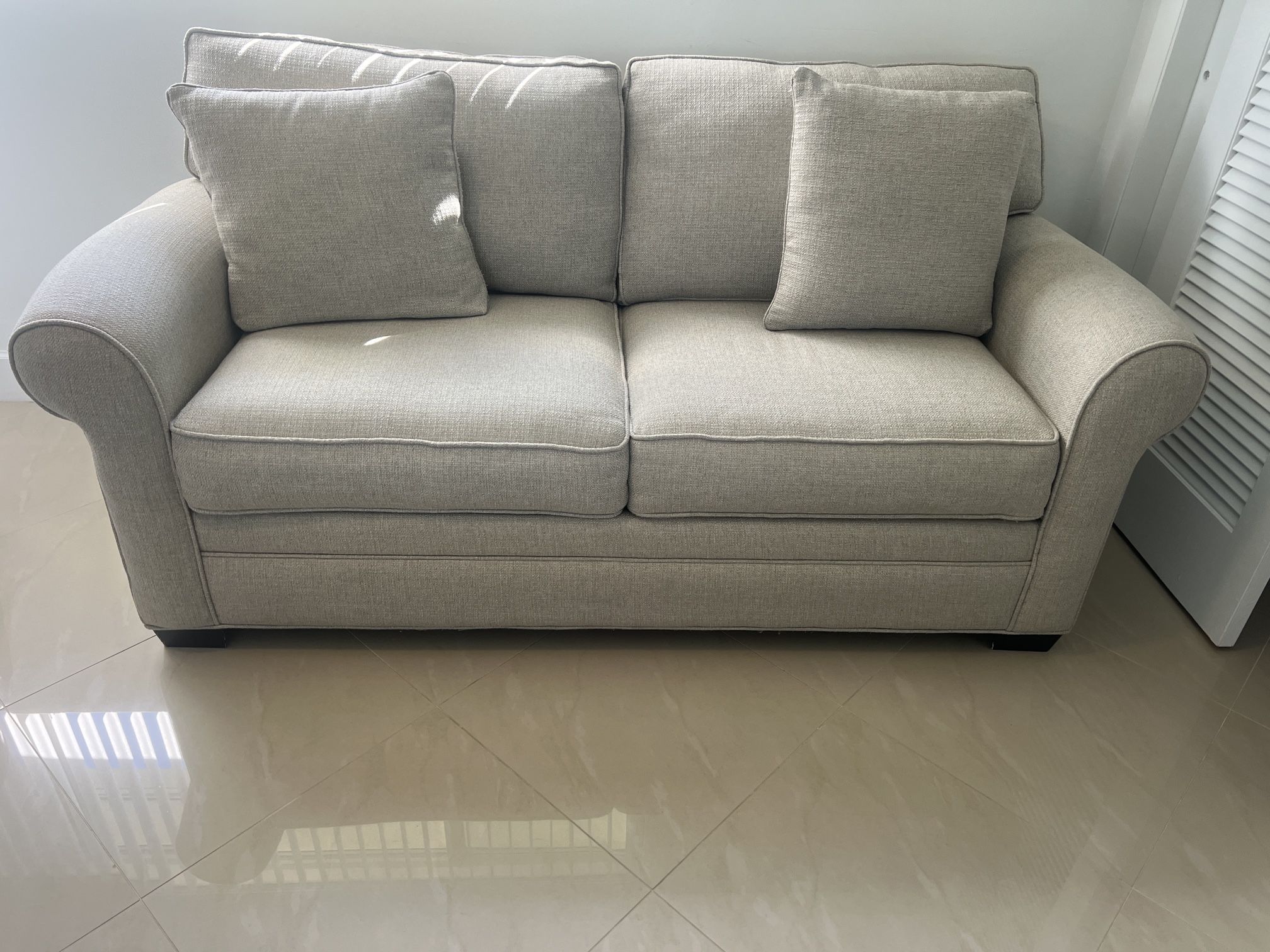 Queen Bed (Sofa)