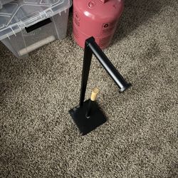 black toilet paper stand