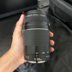 75-300mm canon zoom lens