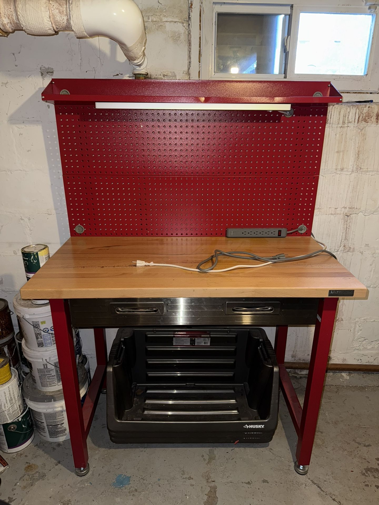 Seville classics Workbench With Light And Tool Storage
