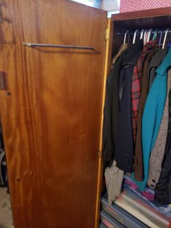 antique closet whit key 