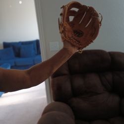 Left-handed Glove (Child)