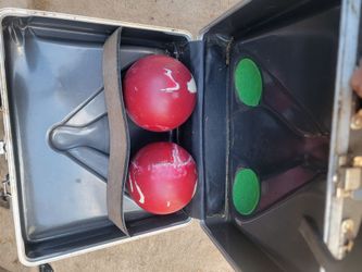Duck pin ball Set with Carrying Case