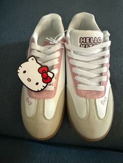🌸 Hello Kitty Pink & White Sneakers – Women’s Size 9 – New Without Box 🌸