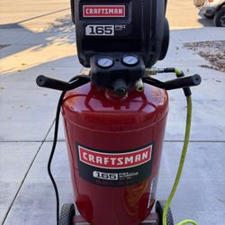 CRAFTSMAN 33-Gallon Portable Electric 165 PSI Vertical Air Compressor