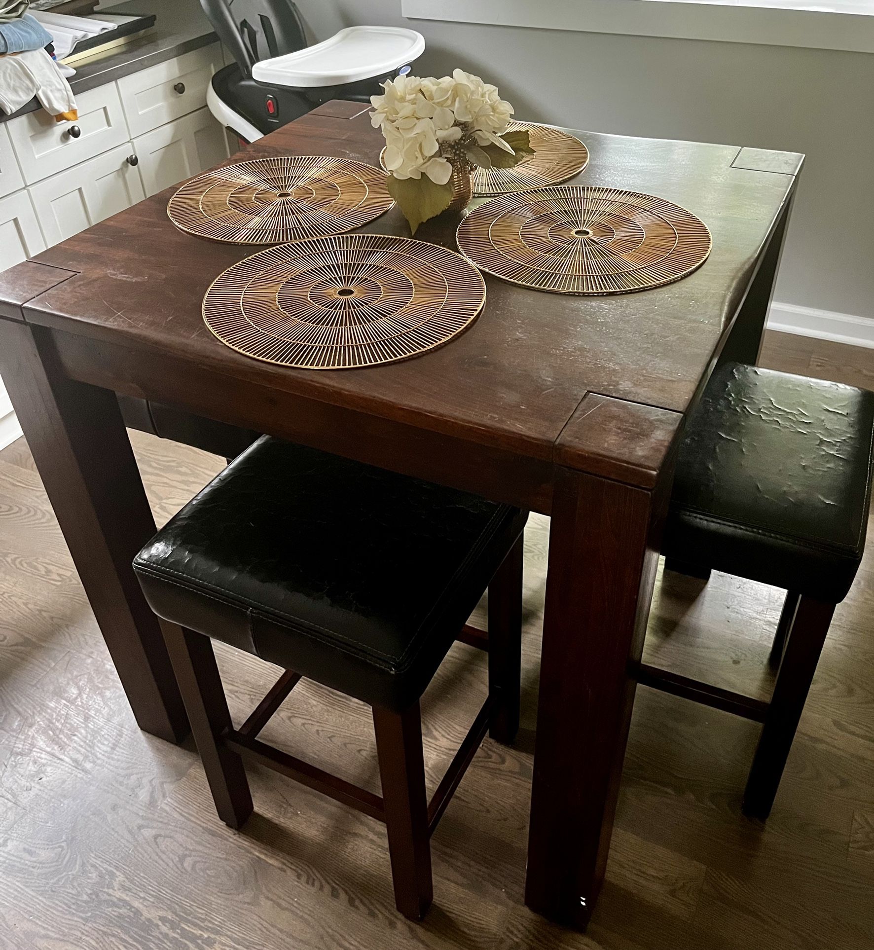 Kitchen/ Pub Table And Chairs 