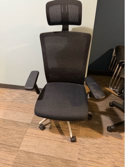 Desk chair