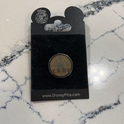2007 PIRATES OF THE CARIBBEAN AT WORLDS END Disney Pin
