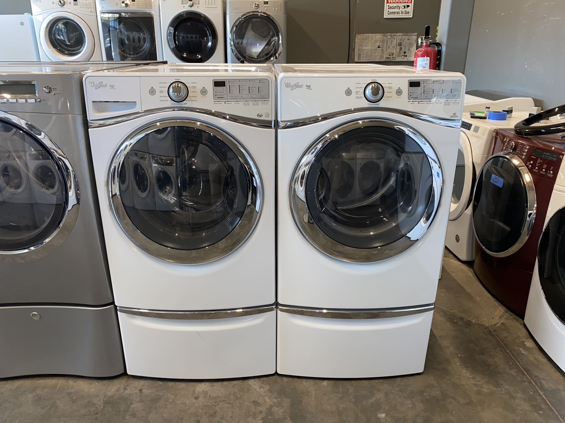 WHIRLPOOL XL CAPACITY WASHER DRYER ELECTRIC SET 