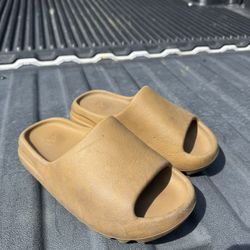 Adidas Yeezy Slides 4US