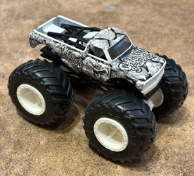 Hot Wheels Monster Jam Chassis Snapper truck