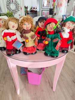 80’s caroling kids