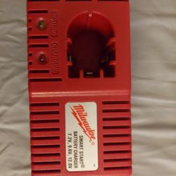 Milwaukee Smart Start Battery Charger New $11