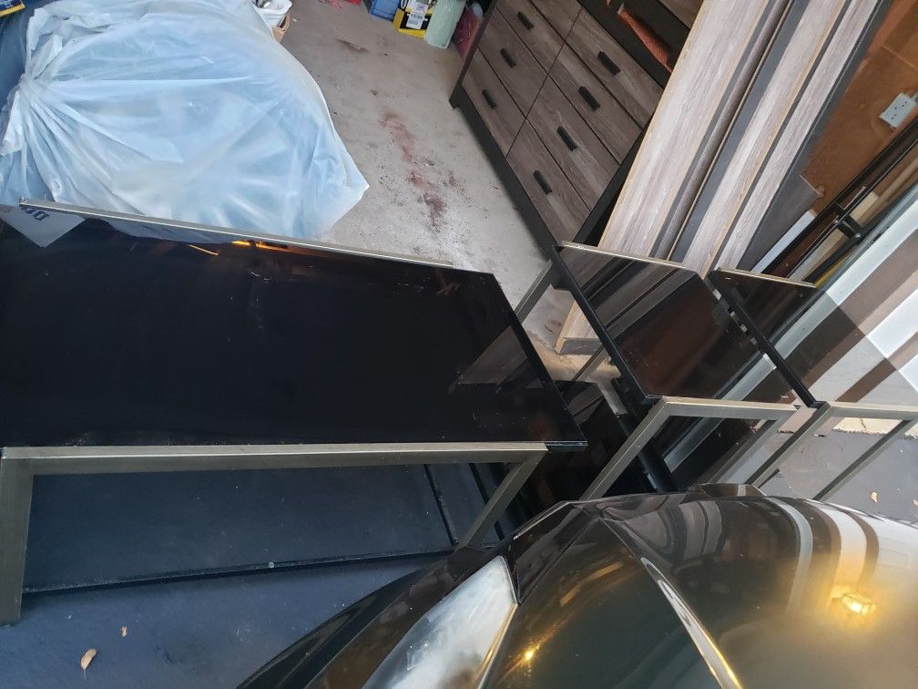 Coffee Table And 2 Side Small Tables