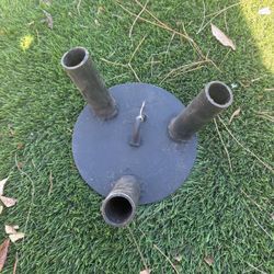Metal Round Base with Three Pipe Sockets