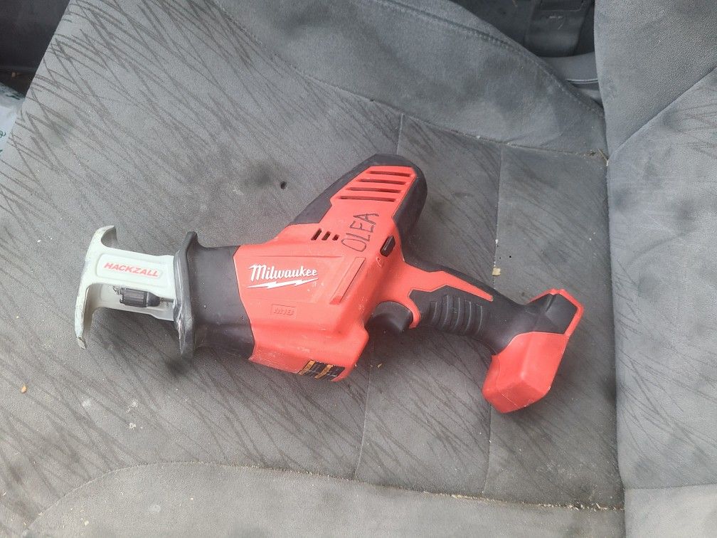 Milwaukee, Milwaukee Hacksaw, Grinder, Ocilating Tool, Impact And 3.0 Battery