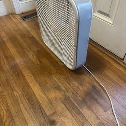 Lasko Box Fan