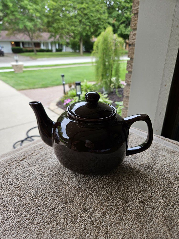 New Brown Ceramic Tea Pot. English Tea Time