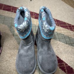 Winter Shoes/boots Maybe Size 7 Womens