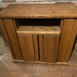 $40 - oak wood stand with free delivery 🚚