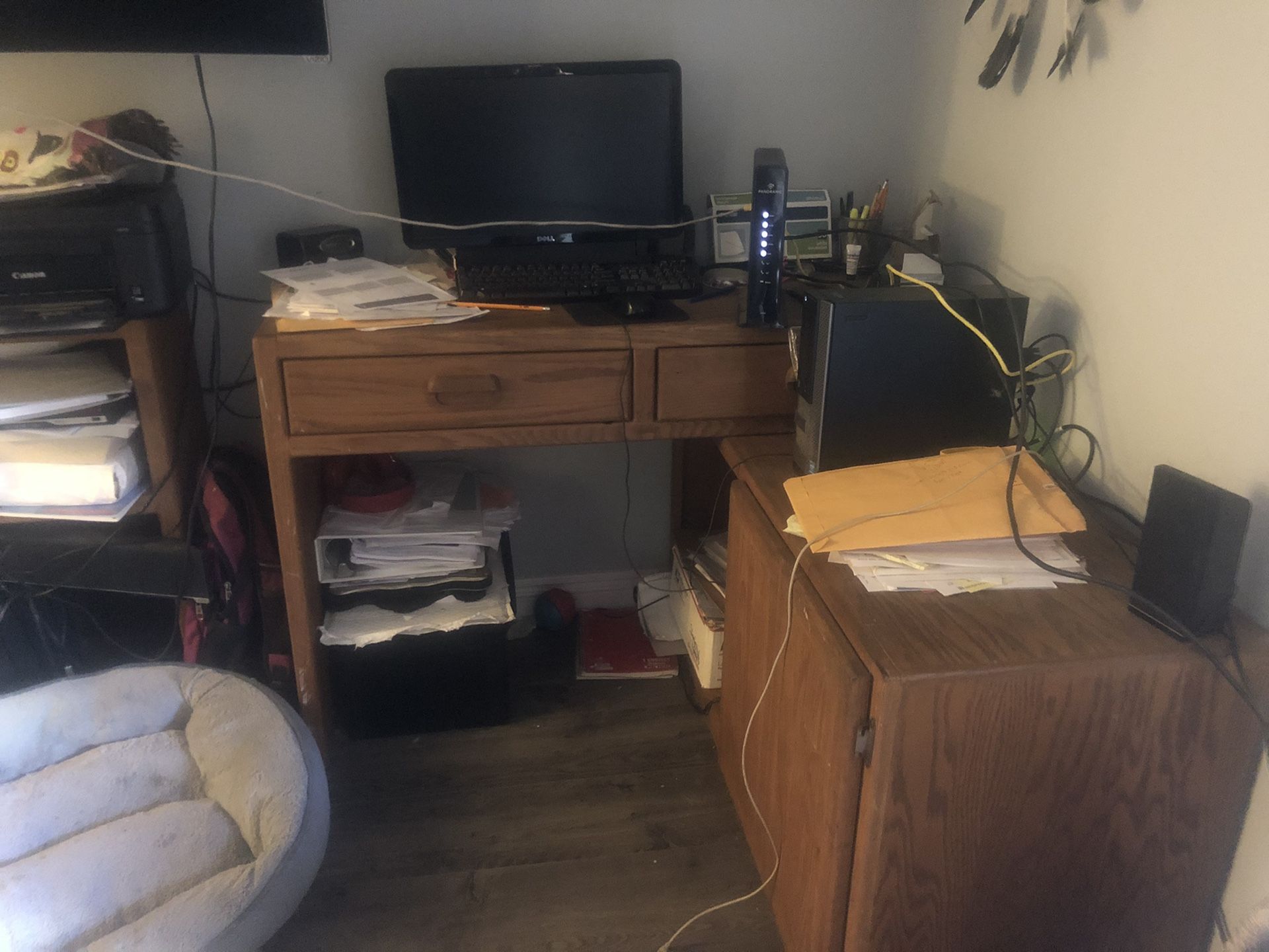 Corner desk