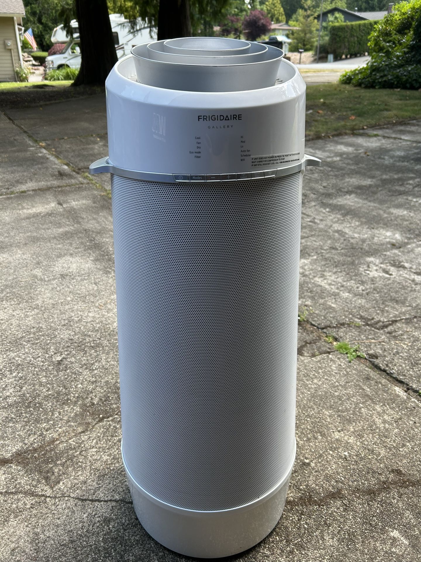 Frigidaire Gallery 12,000 BTU Cool Connect Smart Cylinder Portable Air Conditioner