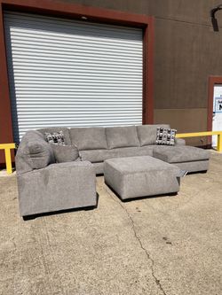 Brand New Grey Ashley Furniture Sectional Couch Free Delivery 🚚 