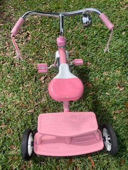 Radio Flyer Radio Flyer 34G Classic 10 in. Kids Tricycle Trike- Pink