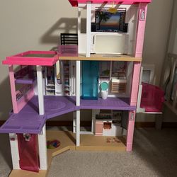 Barbie Dreamhouse 
