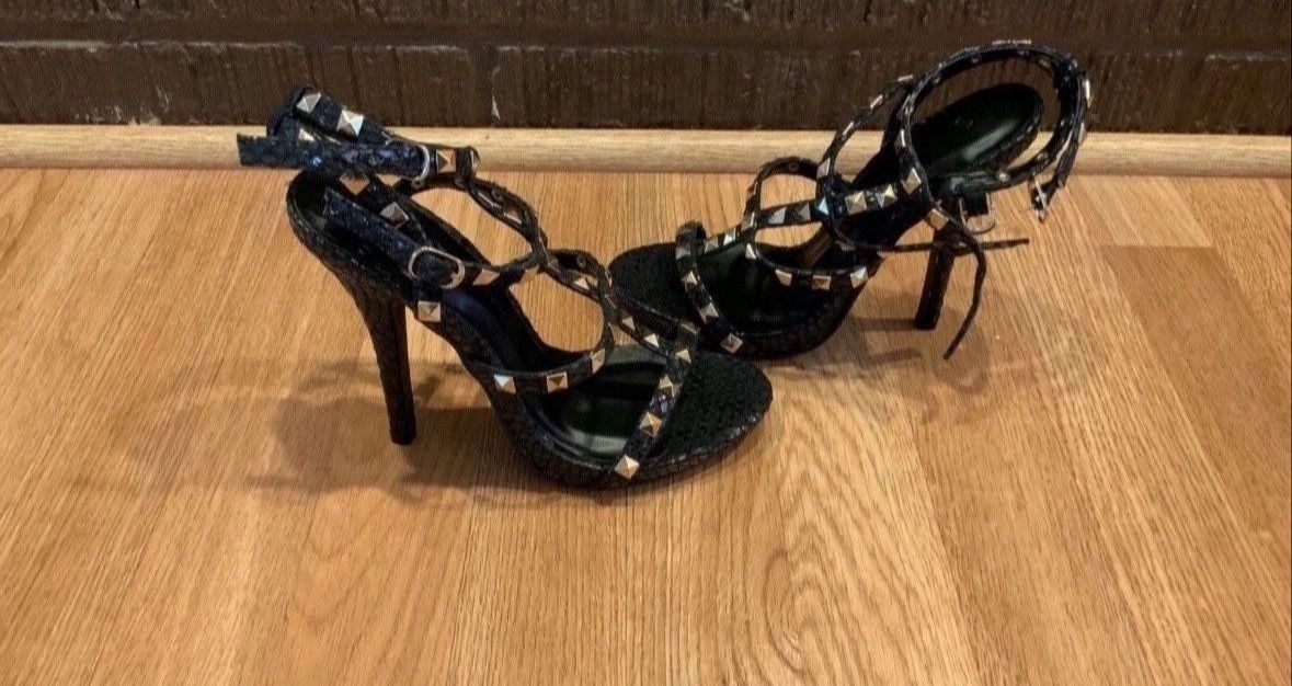 Wild Diva lounge Heels Size 7 NEW