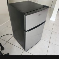 Whirlpool fridgerator