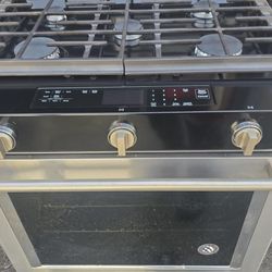 Kitchen Aid Slid In Gas Stove 5 Burner 30 Inches 