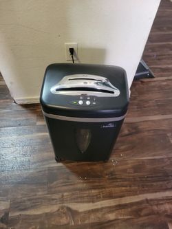 Fellowes Paper Shredder