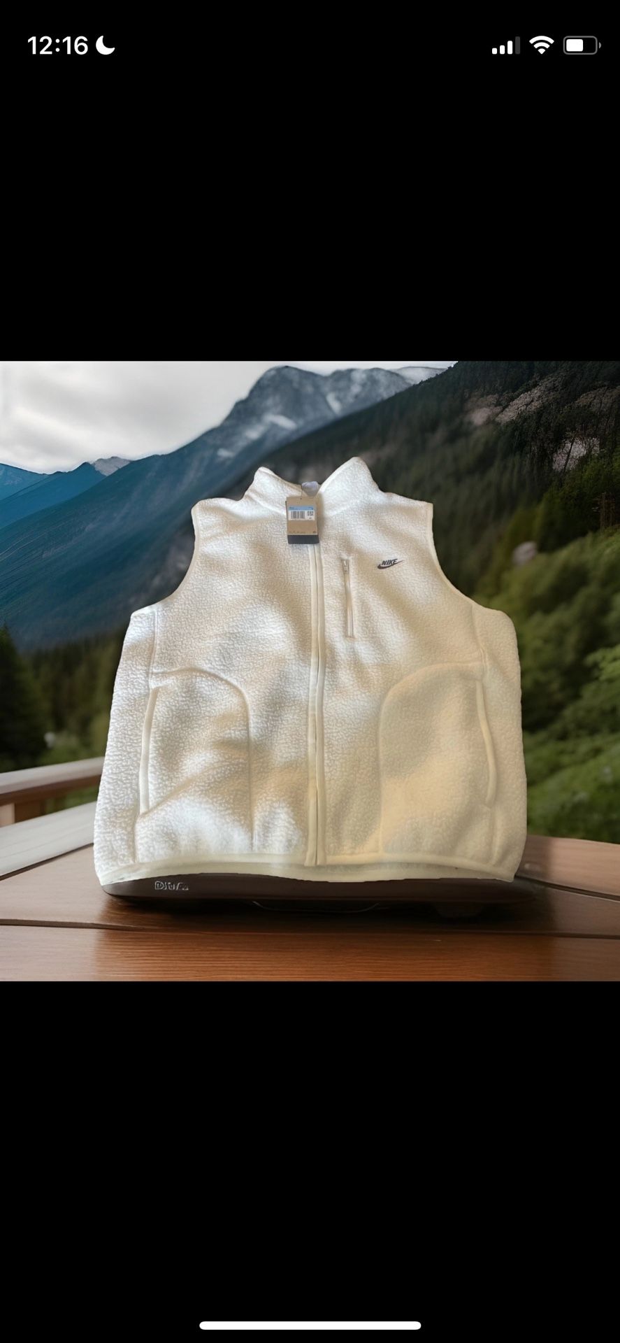 Nike FZ0894-133 Men’s Vest WHITE Size Medium Retails for $95